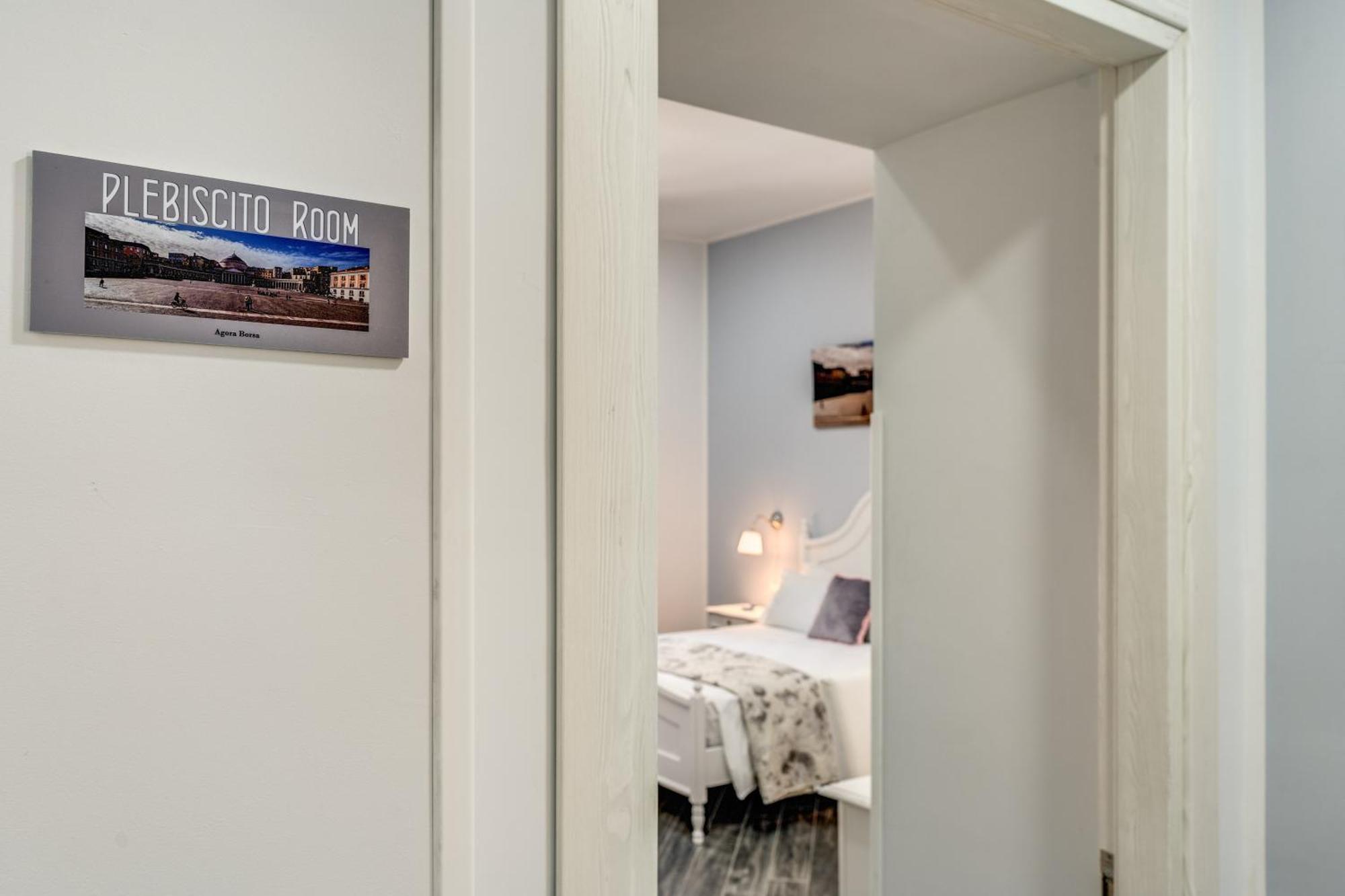 Hotel Agora Borsa à Naples Extérieur photo